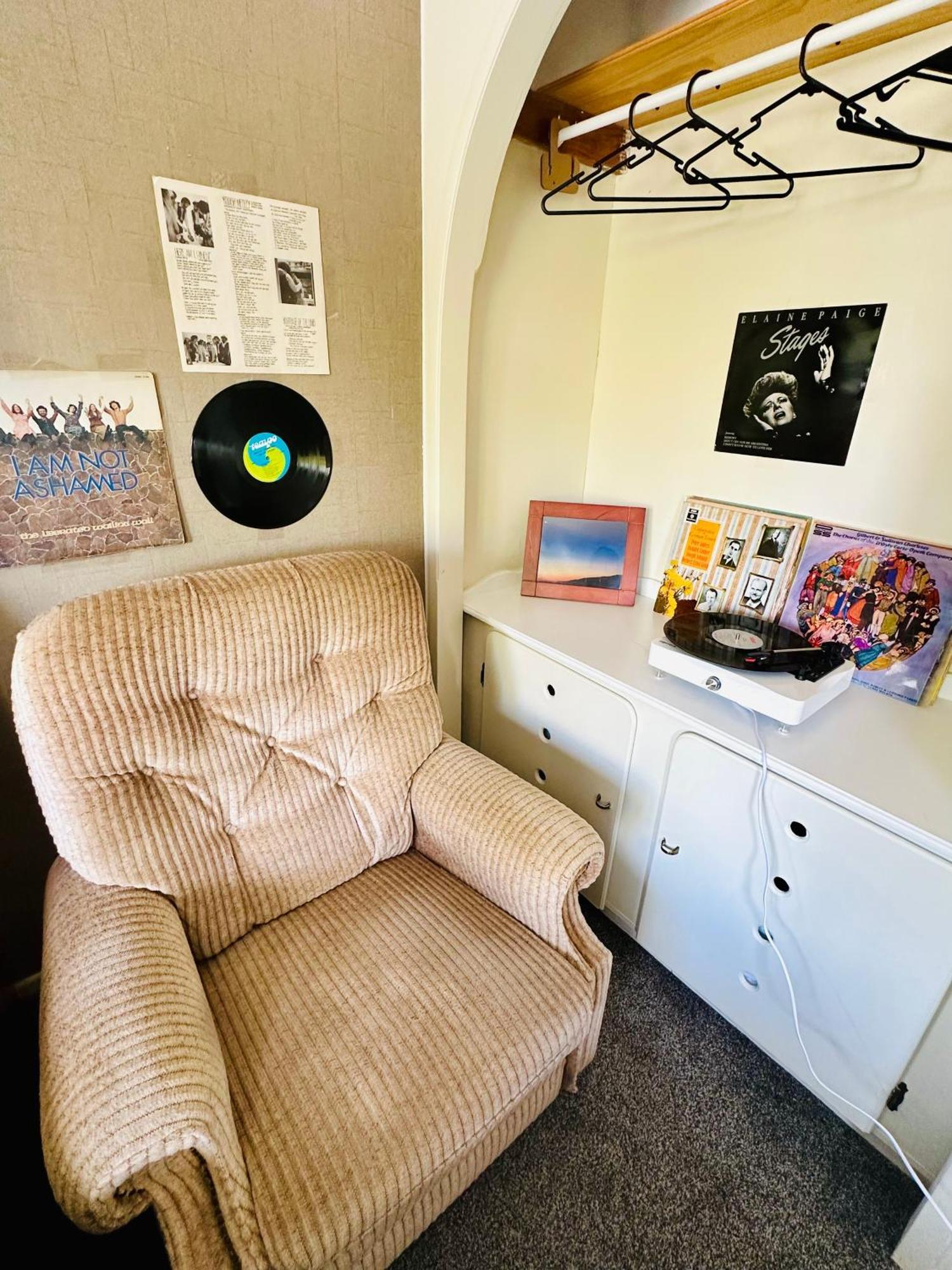 Dora'S Comfortable Homestay In Hamilton Exterior photo